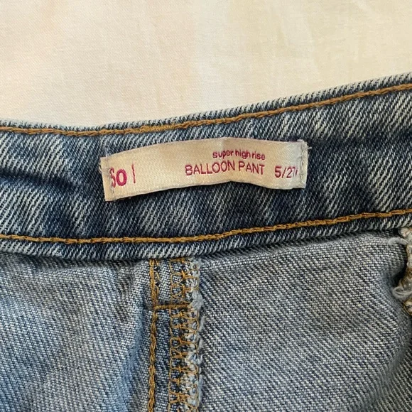 BALLOON Women's Blue Jeans with Pink Stripe - Picture 4 of 14